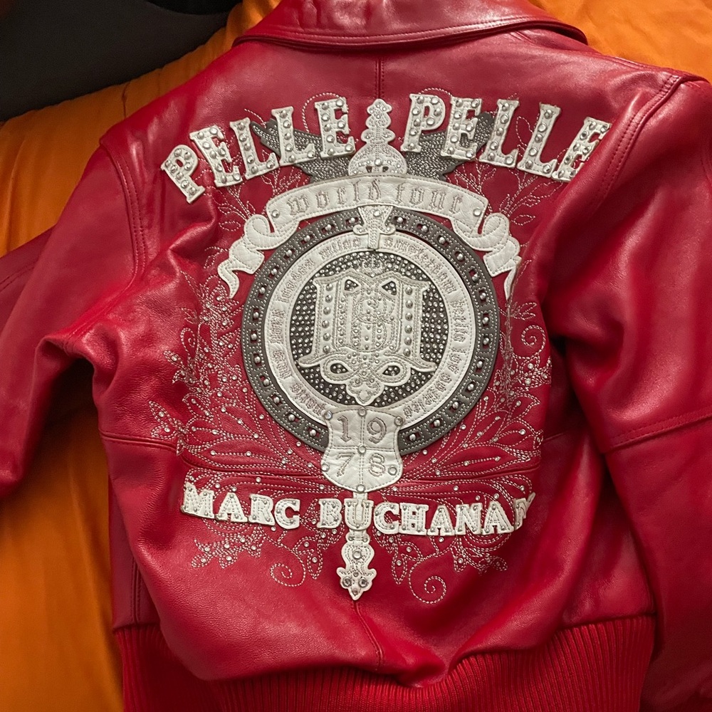 Red leather Womens Size 10 Brand New